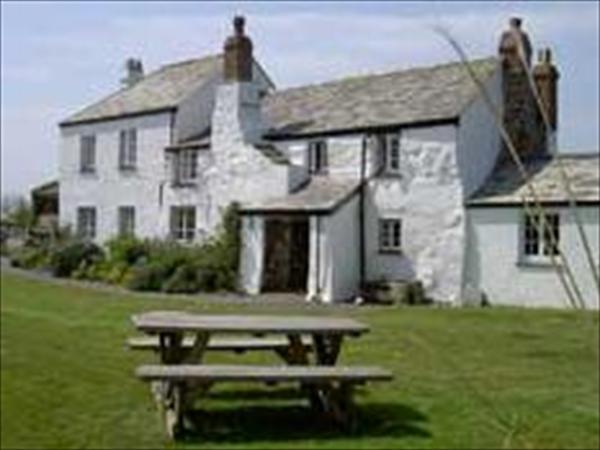 Lower Tresmorn Farm Guest House,  Crackington Haven